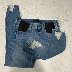 Joe’s the icon ripped chewed hem maternity jeans (rookie)